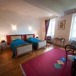 Au Puy Des Verites 3*