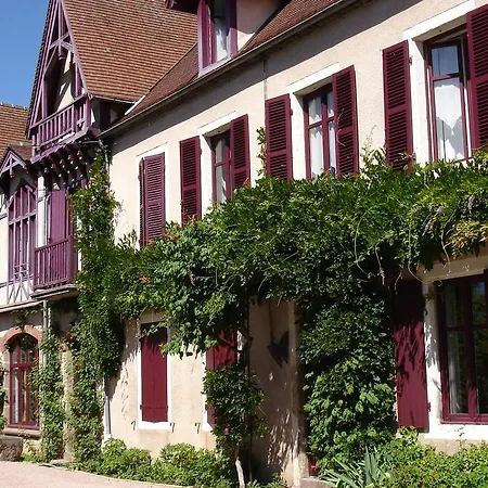Au Puy Des Verites Frühstückspension *