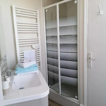 Au Puy Des Verites Bed & Breakfast 3*