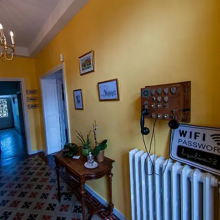 Au Puy Des Verites B&B