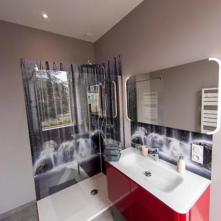 Au Puy Des Verites 3*