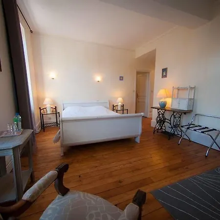 Au Puy Des Verites 3* Lapalisse