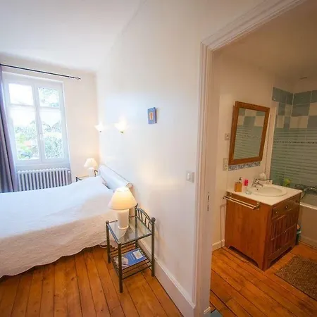 Au Puy Des Verites 3*