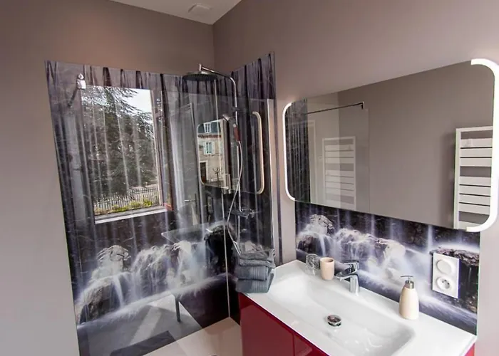 Au Puy Des Verites 3*