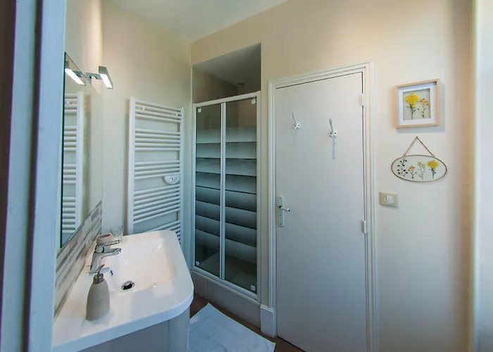 Au Puy Des Verites 3*