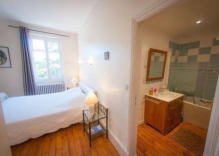 Au Puy Des Verites 3*